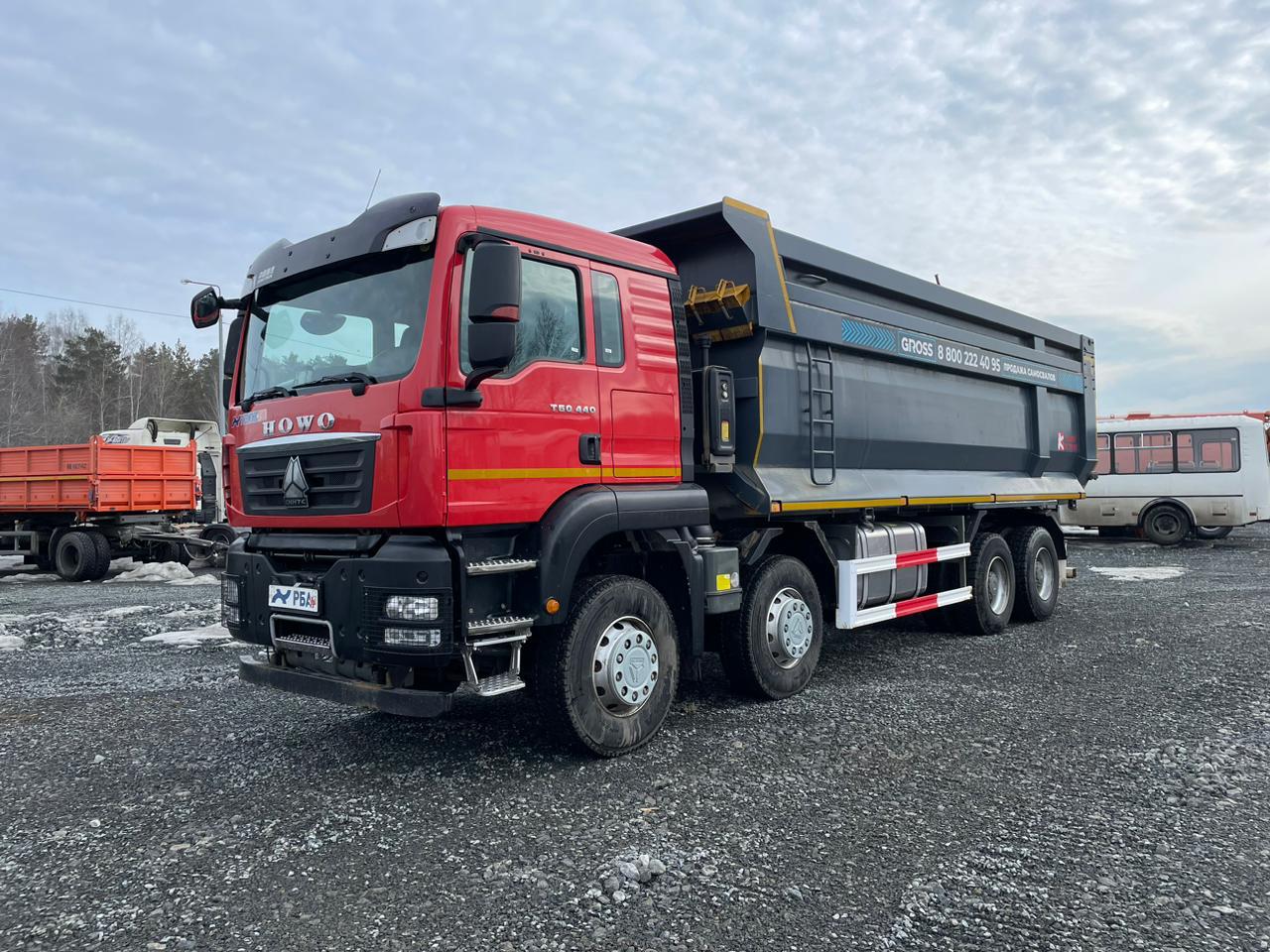 Самосвал HOWO T5G (8x4) б/у (2022 г., 52 925 км) (3607)