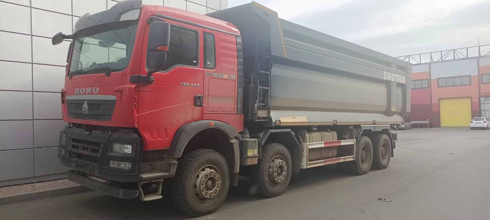 Самосвал HOWO T5G 8x4 б/у (2024г., 8767 км.)(3992)