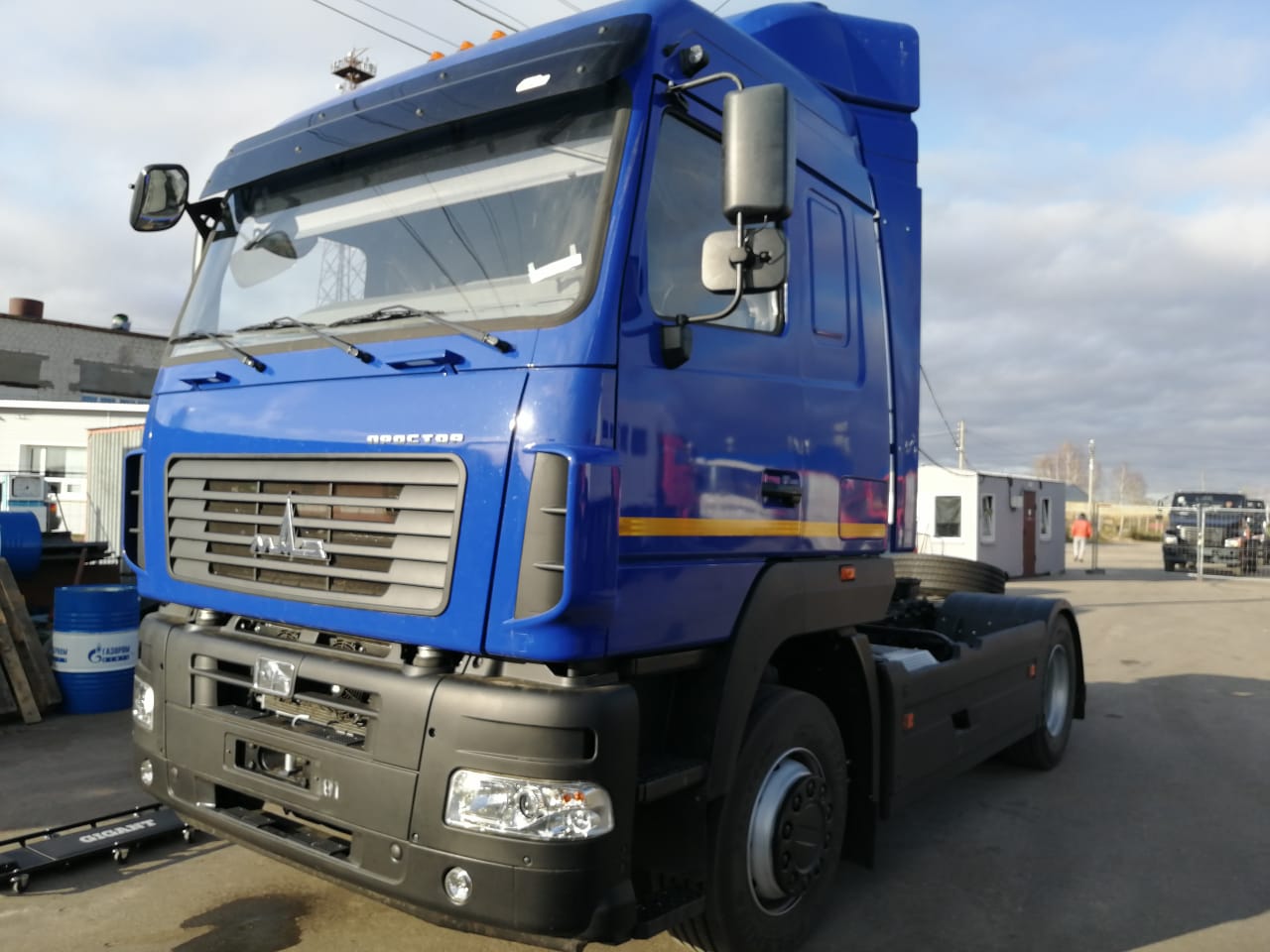 Тягач 4х2 МАЗ 5440Е8-520-031 Mercedes