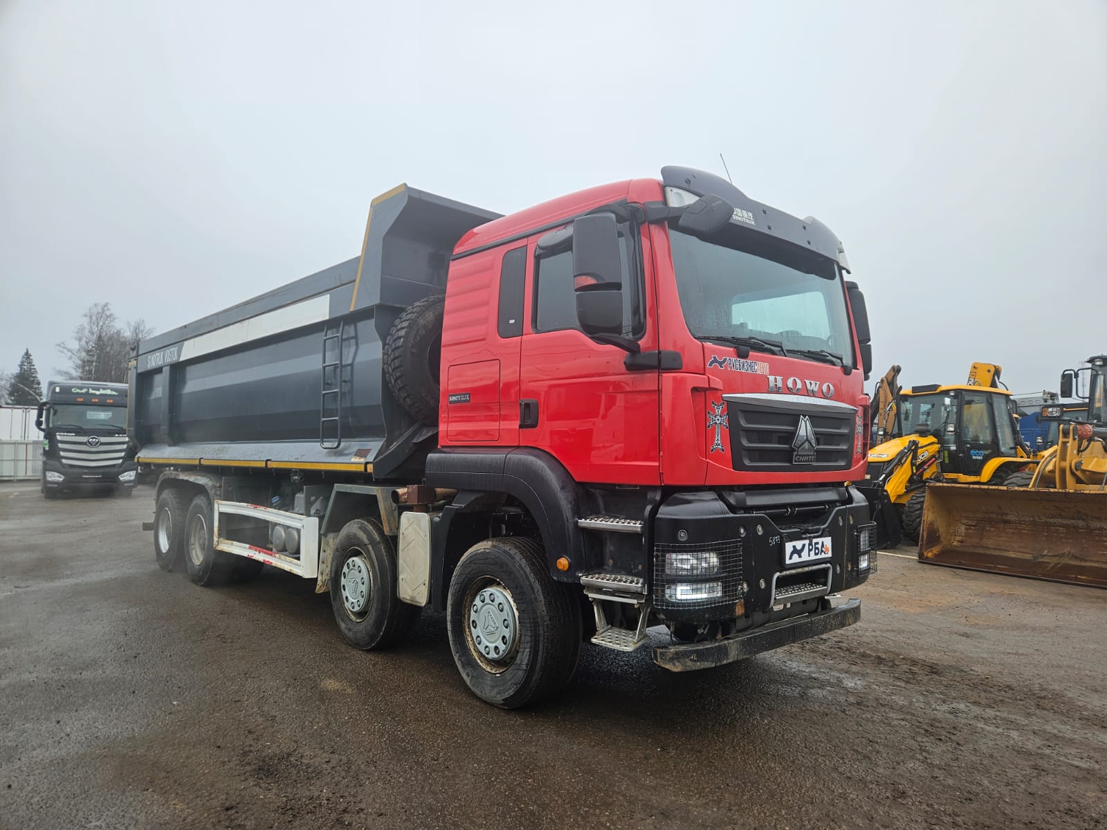 Самосвал HOWO T5G 8x4 б/у (2022г.в., 129 594 км.)(5873)новая резина зад. ось