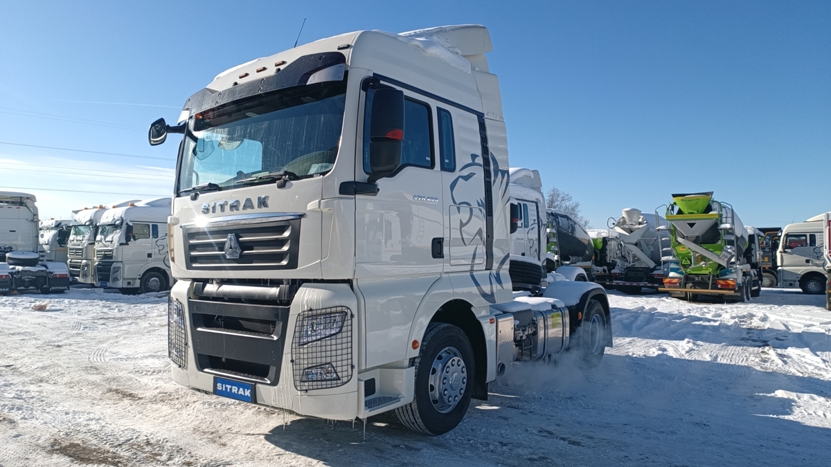 Тягач SITRAK C7H 4x2 ( ZZ4186V391HE ) / без АДР с КОМ