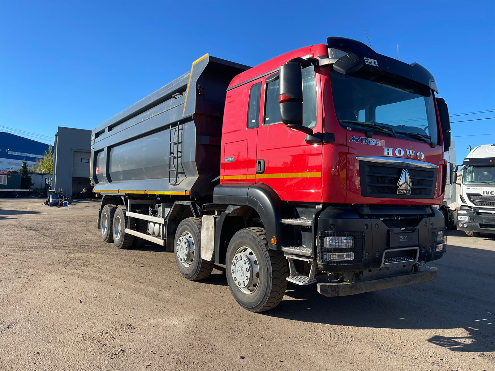 Самосвал HOWO T5G 8X4 б/у (2023г.в. 48 154 км.)(3850)