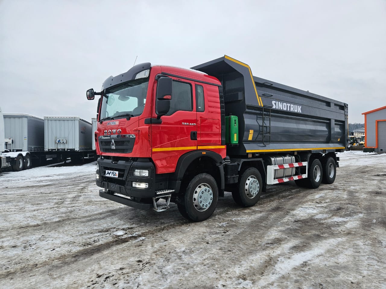 Самосвал HOWO T5G 8X4 б/у (2023г.в. 76 582 км.) (1715)