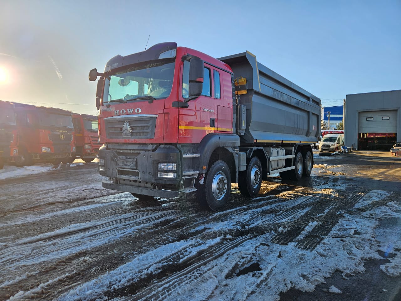 Самосвал HOWO T5G 8X4 б/у (2023г.в. 36 189 км.)(3820)