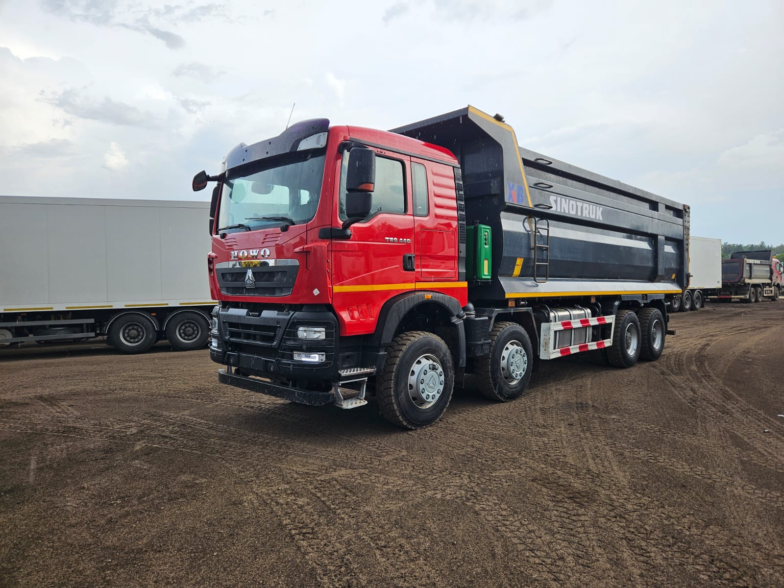 Самосвал HOWO T5G 8X4 б/у (2023г.в. 26 549 км.)(1098) - в брони