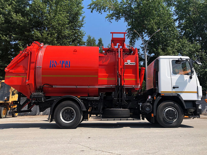 КО-449-33 на шасси МАЗ 5340С2-585-013 мусоровоз 18,5 м3 бок.загрузка, универс.захват