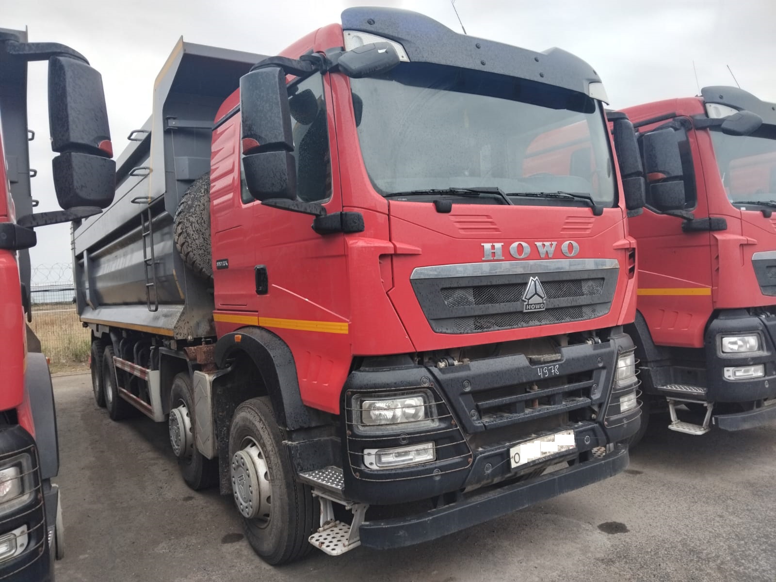Самосвал HOWO T5G 8x4 б/у (2022г., 33 774км.) (4978)