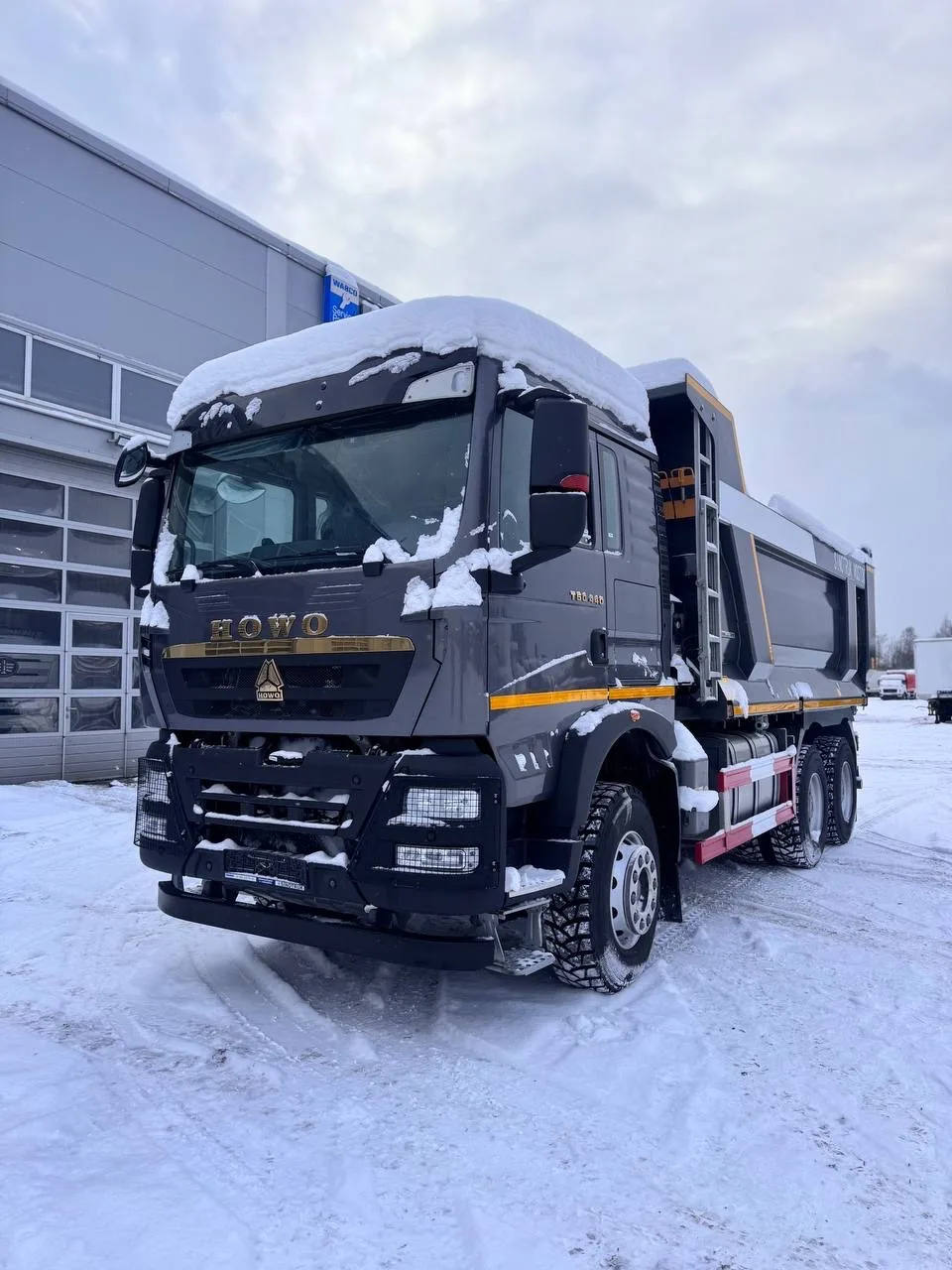 Самосвал HOWO T5G 6x4 ( ZZ3257V384GE1 ) / 5.6*2.3*1.5 / 19 м3 / прямой / п.ч. 4.77 2024г.в