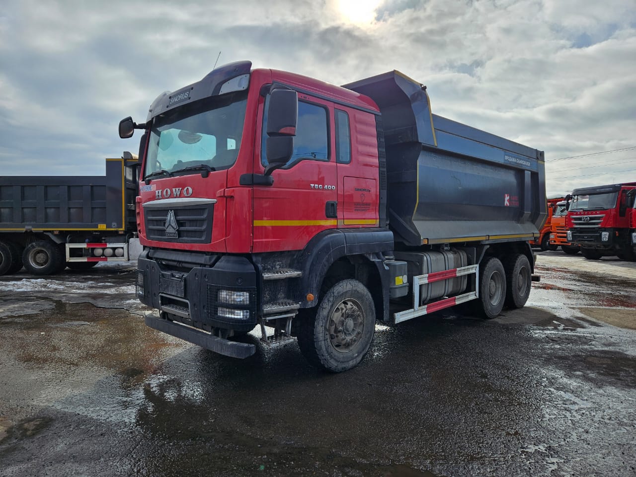 Самосвал HOWO T5G (6x4) б/у (2022 г. 50 887 км)3740