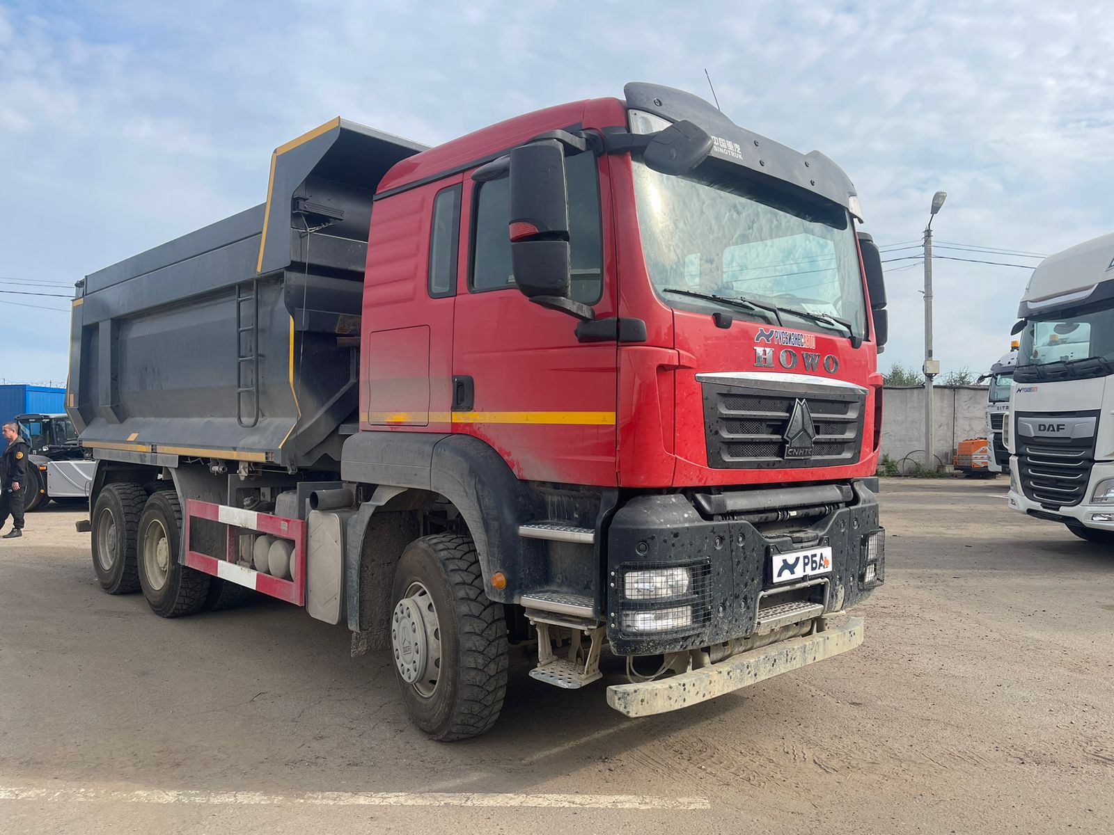 Самосвал HOWO T5G (6x4) б/у (2023 г. 38 598 км)(2436)