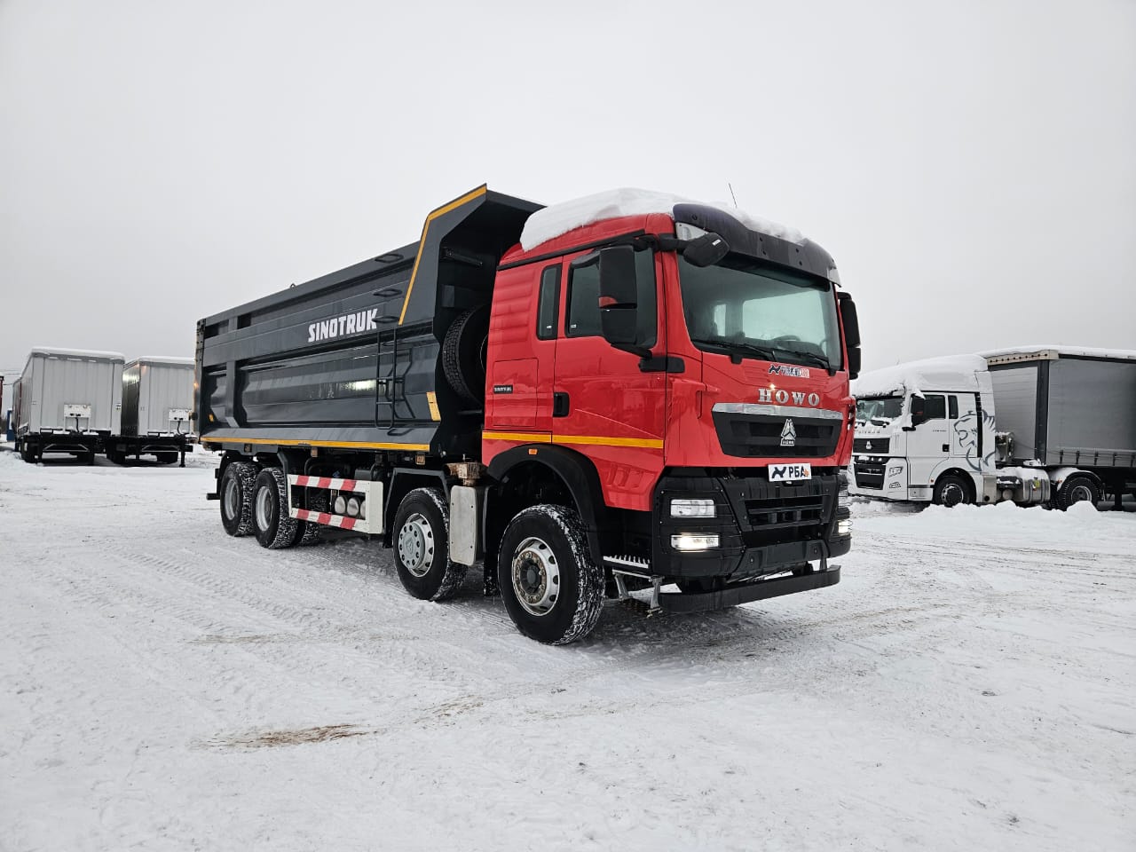 Самосвал HOWO T5G 8X4 б/у (2023г.в. 75 110 км.) (0049)