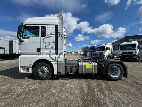 Тягач SITRAK C7H 4x2 ( ZZ4186V391HE ) / без АДР и КОМ Тягач SITRAK C7H 4x2 ( ZZ4186V391HE ) / без АДР и КОМ