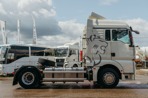 Сцепка Тягач SITRAK C7H MAX 4x2 с Полуприцепом KRONE SDP27 eLB50-CS Сцепка Тягач SITRAK C7H MAX 4x2 с Полуприцепом KRONE SDP27 eLB50-CS