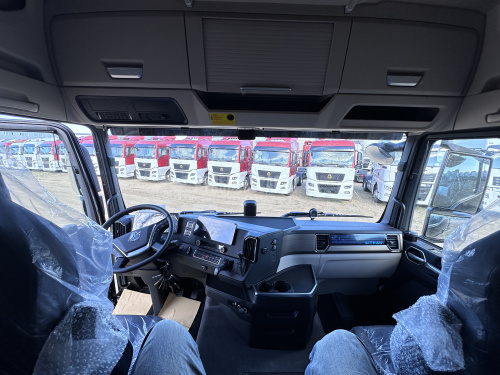 Тягач SITRAK C7H MAX 4x2 ( ZZ4186V391HE ) / без АДР и КОМ / один бак / запас.колесо на раме Тягач SITRAK C7H MAX 4x2 ( ZZ4186V391HE ) / без АДР и КОМ / один бак / запас.колесо на раме