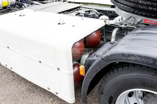 Тягач SITRAK C7H LUX 4x2 ( ZZ4186V391HE1C ) / без АДР с КОМ / КПГ / CNG (сжат.метан) Тягач SITRAK C7H LUX 4x2 ( ZZ4186V391HE1C ) / без АДР с КОМ / КПГ / CNG (сжат.метан)