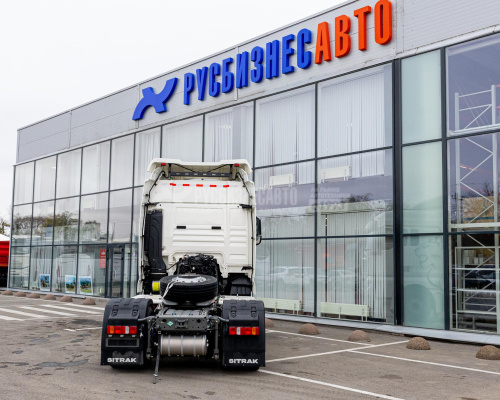 Тягач SITRAK C7H LUX 4x2 ( ZZ4186V391HE1C ) / без АДР с КОМ / КПГ / CNG (сжат.метан) Тягач SITRAK C7H LUX 4x2 ( ZZ4186V391HE1C ) / без АДР с КОМ / КПГ / CNG (сжат.метан)