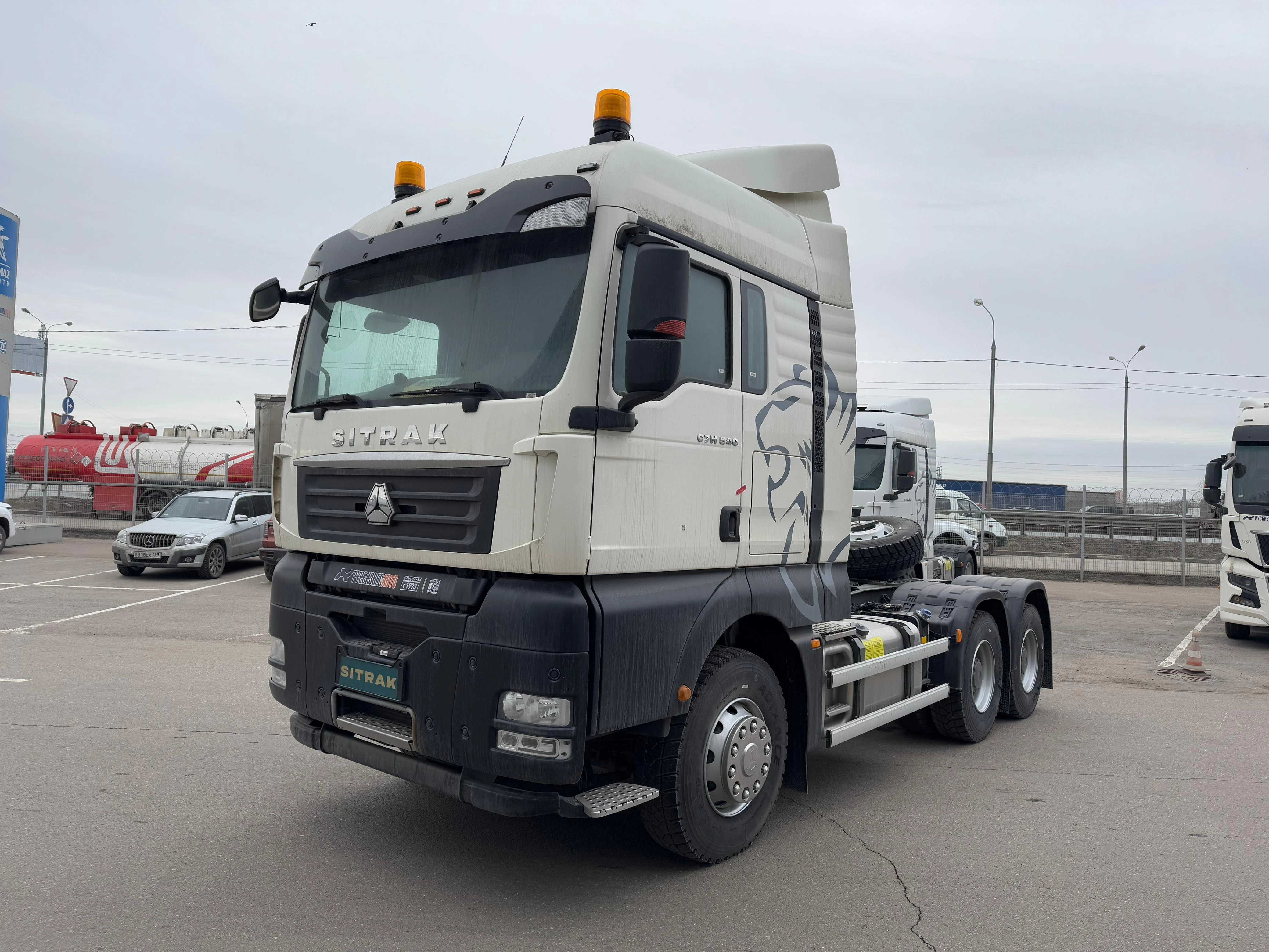 Тягач SITRAK C7H 6x4 ( ZZ4256V364HE ) / без АДР с КОМ / 540 лс / МКПП / рессора/мет.бамп